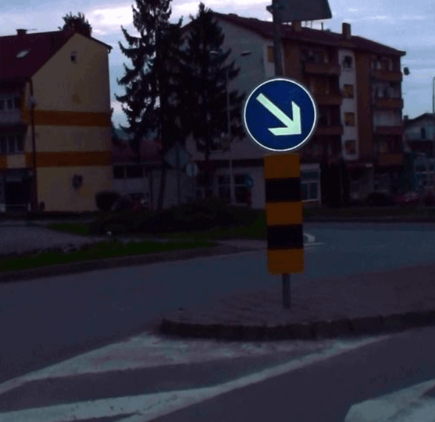 Prometni znakovi s LED osvjetljenjem