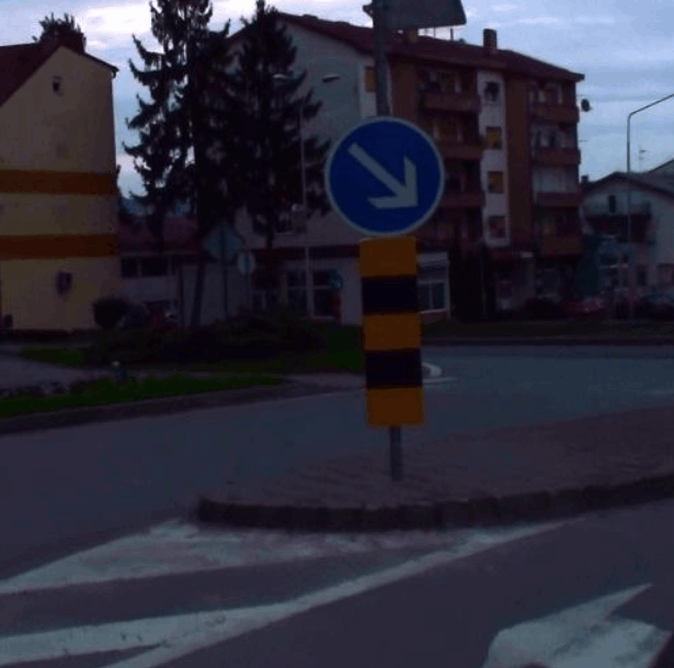 Prometni znakovi s LED osvjetljenjem
